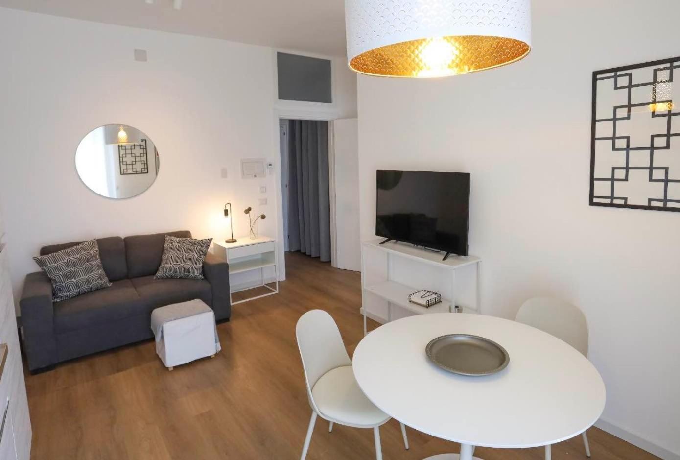 Ferienwohnung Lapigna Valenzano Exterior foto