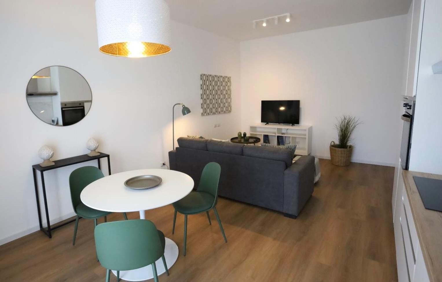 Ferienwohnung Lapigna Valenzano Exterior foto